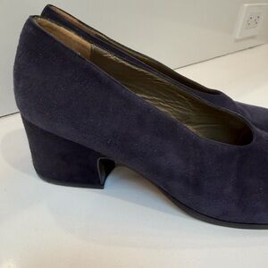YSL — Yves Saint Laurent — Navy Suede Heels